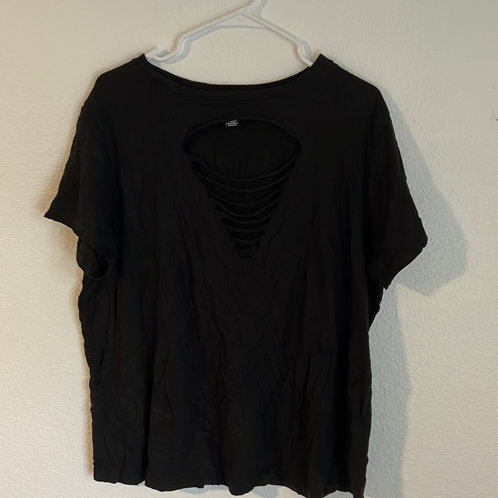 Short sleeve cotton top black cut outs